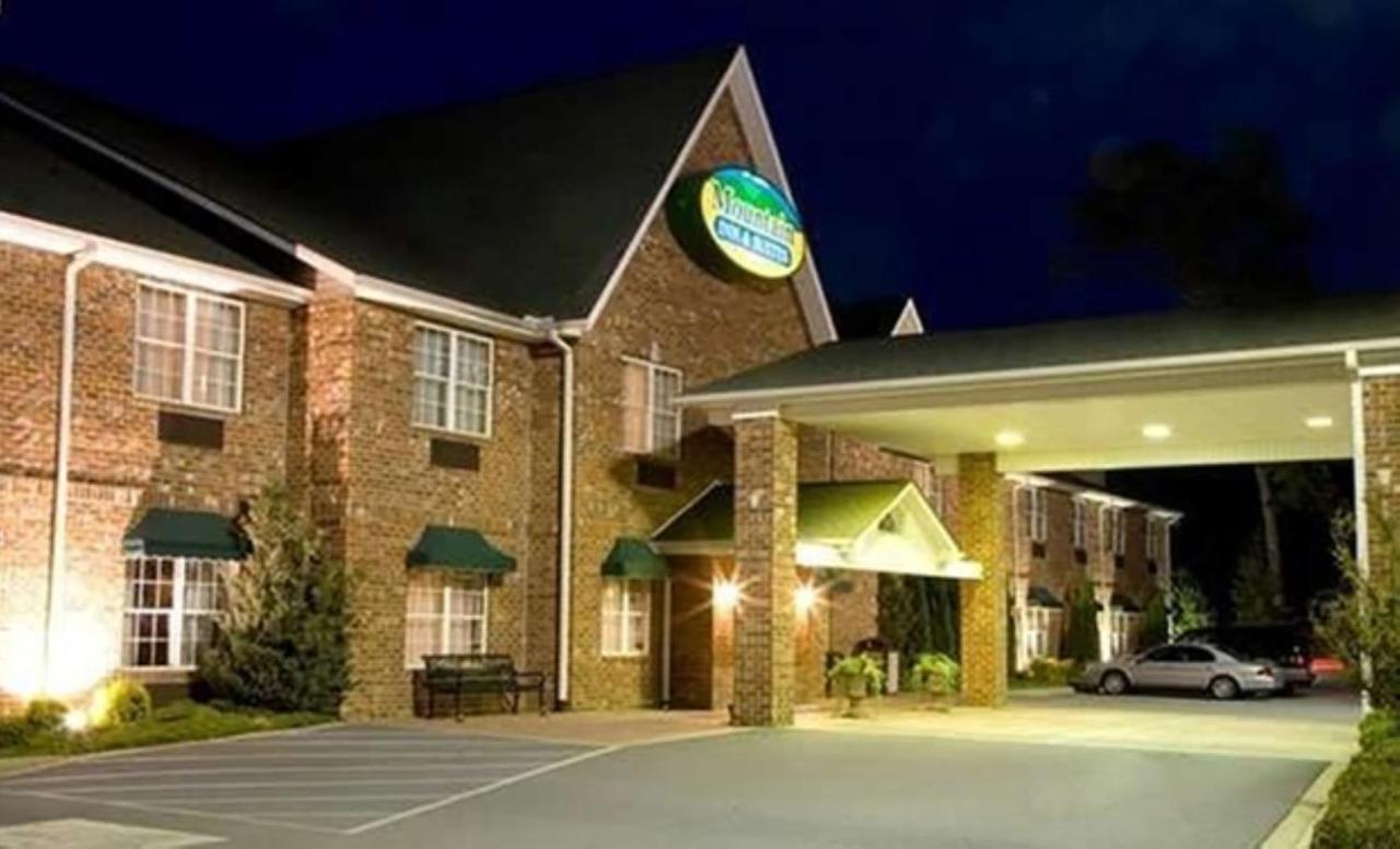 Mountain & Hotel Flat Rock