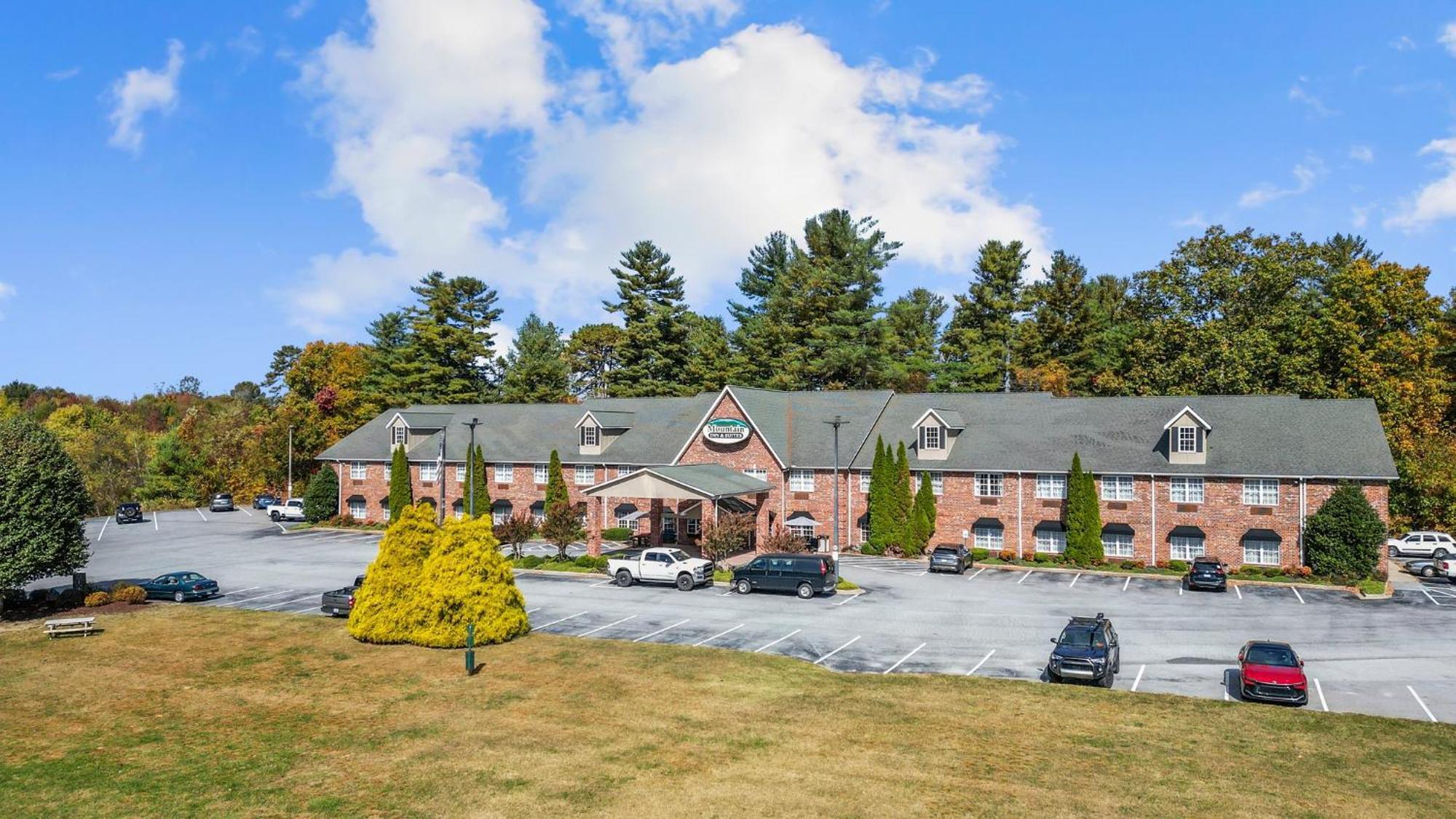Mountain & 3* Flat Rock